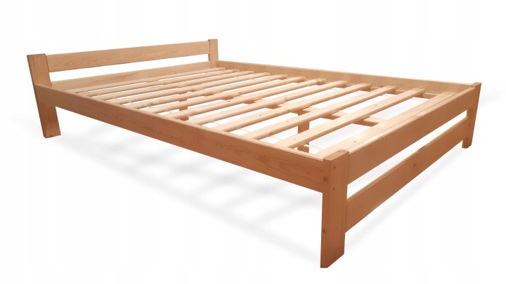 Relax – borovicová posteľ 140 × 200 cm s dreveným roštom. Borovicová posteľ prinesie do spálne vzhľad masívneho dreva a jednoduché vyhotovenie na každodenný odpočinok. Rám pod matrac má rozmer 140 × 200 cm, vonkajšie rozmery sú 147 × 206 cm. Nelakovaný rá