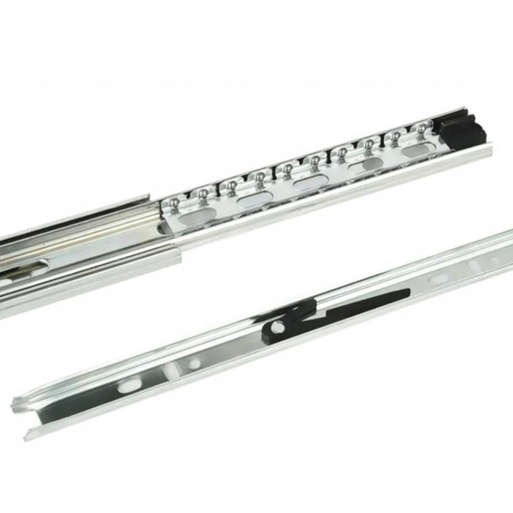 Sada GTV GX2-A PK-0H45350GX2-A obsahuje 15 párov guľôčkových výsuvov dlhých 350 mm. Plný výsuv sprístupní celú zásuvku a výrobca pre tento presný kód uvádza nosnosť 25 kg na pár. Pred montážou premerajte korpus.