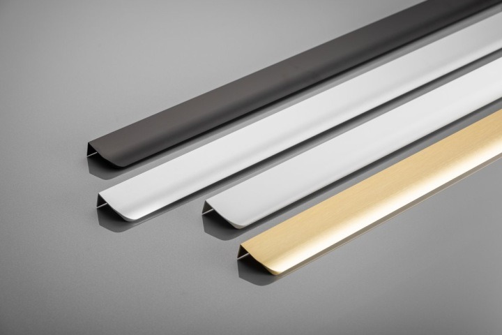 3× GTV HEXA LONG 1200 mm, zlatá hranová úchytka