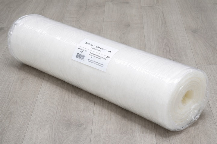 Polyuretánová čalúnnická pena T35 200 × 120 × 3 cm má podľa predajcu hustotu 35 kg/m³. Tenký plát sa hodí na operadlá, podrúčky a vyrovnávacie vrstvy pri obnove nábytku. Dĺžka aj šírka majú deklarovanú toleranciu ±2 cm.