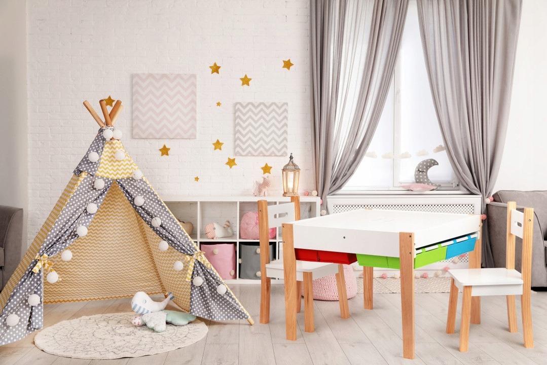 Detský stolík ECOTOYS XKF002 s dvoma stoličkami