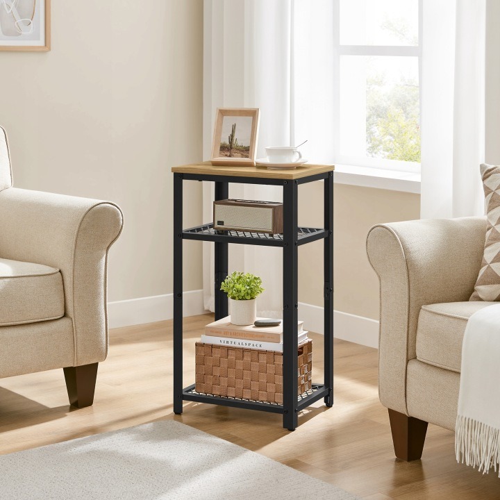 Odkladací stolík Songmics HOME LOFT s 3 úrovňami, dub artisan 40 × 30 × 75 cm. Úzky odkladací stolík do obývačky alebo spálne využije menší priestor na tri otvorené úrovne. Na hornej ploche si môžete nechať veci na dosah a na spodných policiach oddeliť ďa