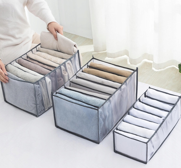 Nový bambusový skladací vešiak na kabáty