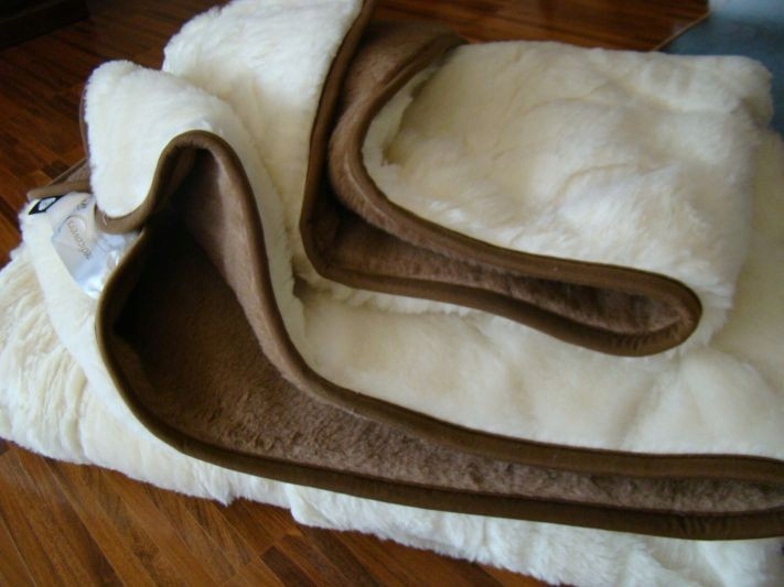 Prikrývka na spanie - Kašmír Benjamin White + Camel 220 prikrývka