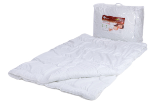 Prikrývka na spanie - Sada prikrývky dole 200x220 a 4 vankúše 1,5 kg