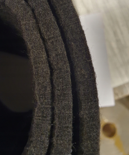 Podložky pod nožičky nábytku - Čierna hrubá plsť, pod šírkou šírky 6 mm