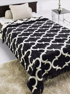 Prikrývka, prehozy na posteľ - KOC TREFL BLACK POLISH Produkt 150x200