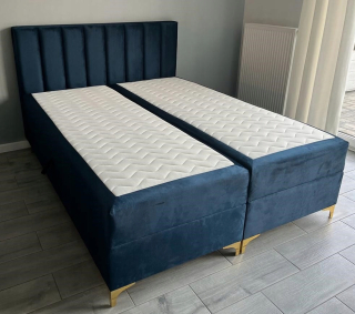 Posteľ do spálne - Módna komoda 160 skrinky 4 Sz.