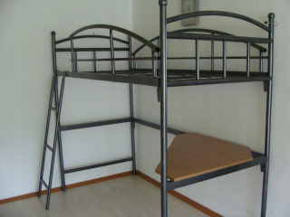 Posteľ do spálne - Mezanín kovová posteľ na mezanine 90 x 200