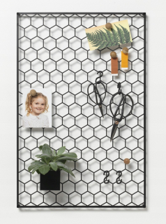 Vešiak do predsiene - Kovová doska čierna mriežka 40x60 šesťuholník