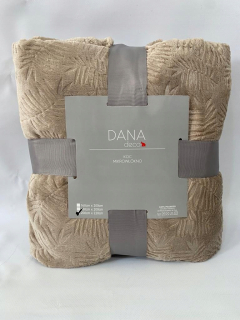 Prikrývka, prehozy na posteľ - Mäkká nadýchaná prikrývka Dana 200x200 béžová hnedá