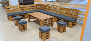 Nábytok z paliet pre školy, relaxačná zóna