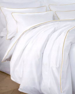 Kompletný set posteľných obliečok - Maro Home Bedding White so zlatým orezaním 200x200
